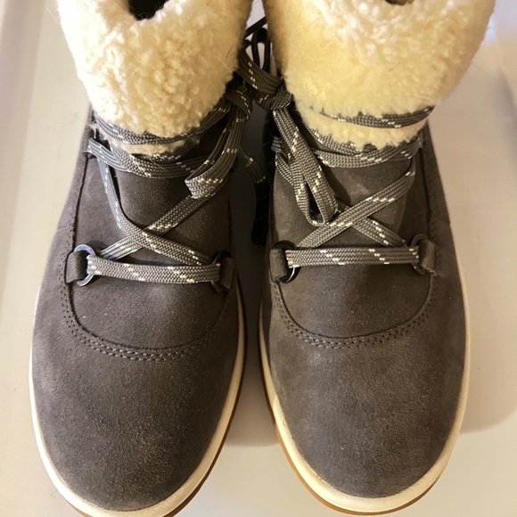 UGG Lakesider Heritage Waterproof Lace Up Faux Shearling Lined Sneaker Boot::NIB - Picture 2 of 8